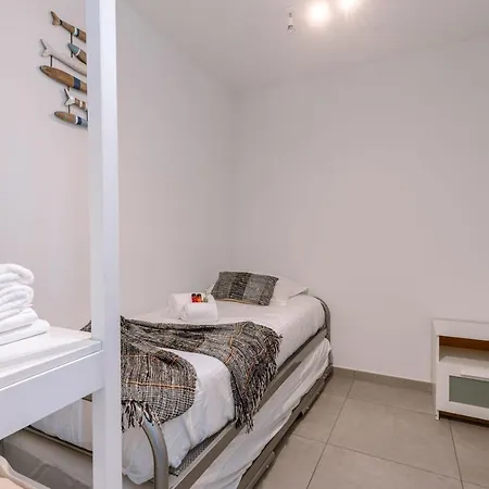 Zeilboot - Modern, Perfectly Appointed Apartment With Magnificent View Over The Port Of Ostend *