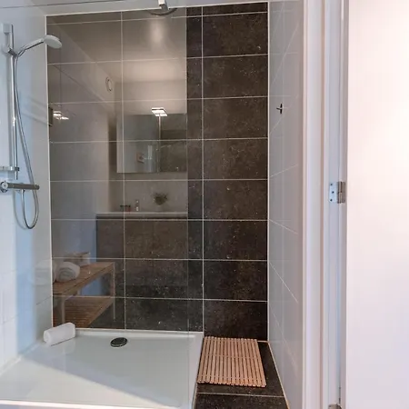 Zeilboot - Modern, Perfectly Appointed Apartment With Magnificent View Over The Port Of Ostend Οστένδη