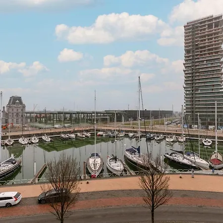 Zeilboot - Modern, Perfectly Appointed Apartment With Magnificent View Over The Port Of Ostend *